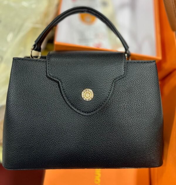 Louis Vuitton Capucines - Tote Bag